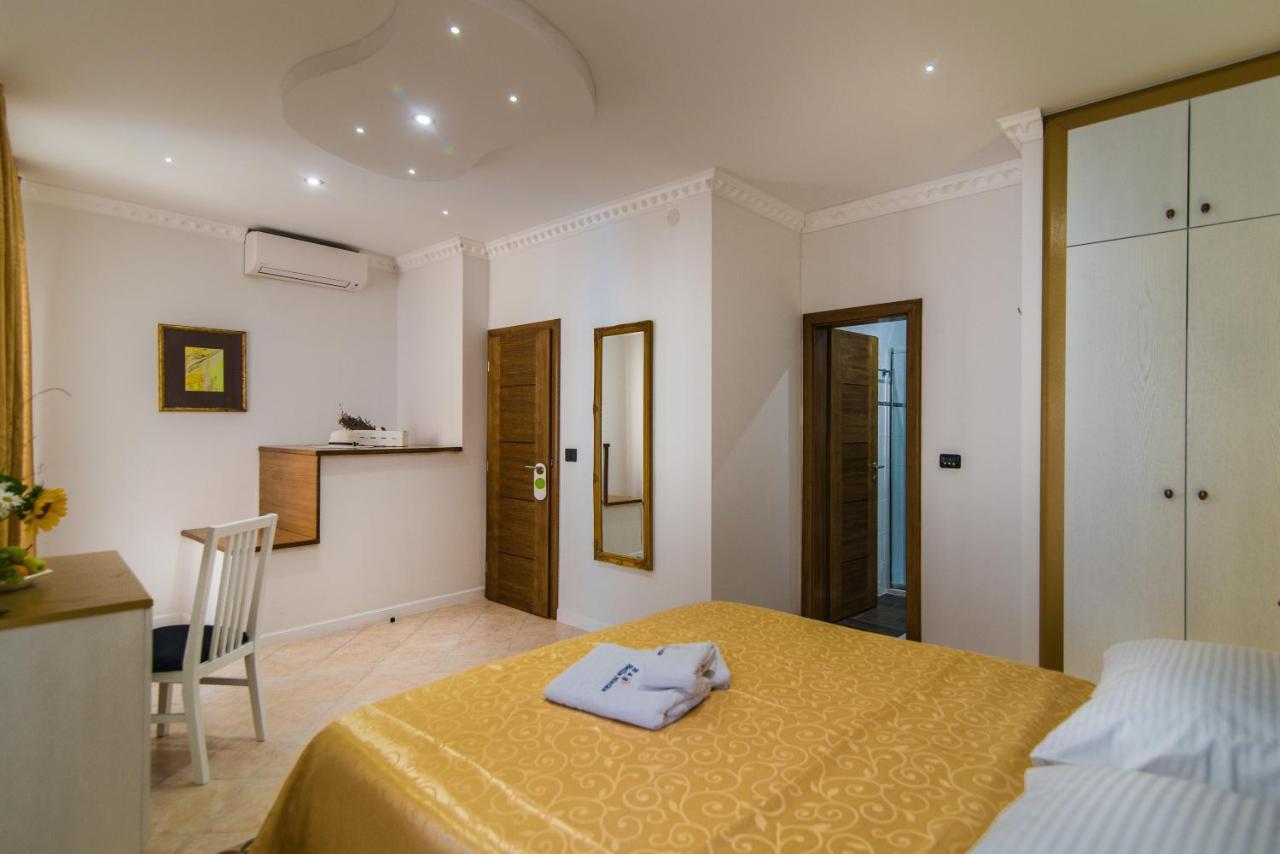 Bella Natka Bed And Breakfast Rovinj Exterior photo