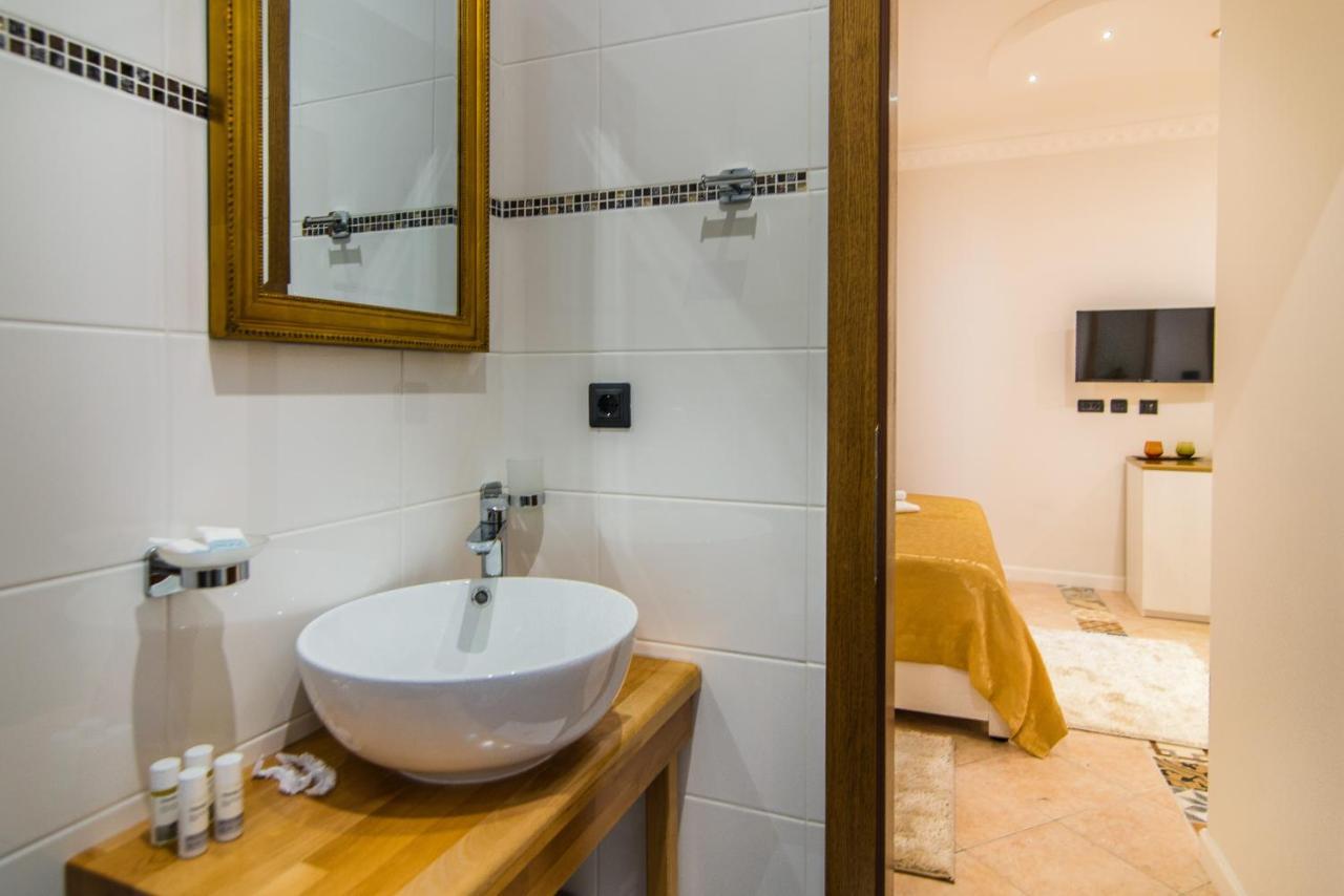 Bella Natka Bed And Breakfast Rovinj Exterior photo